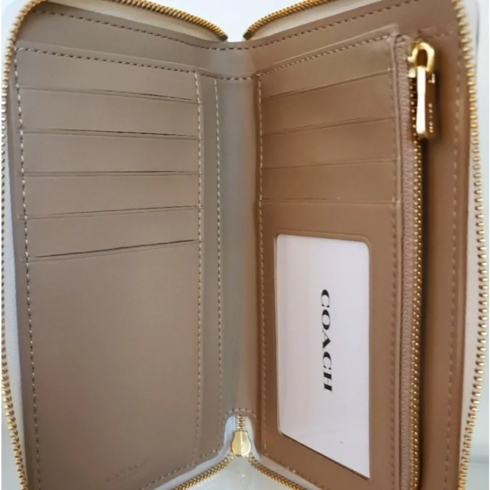 COACH Medium ID Zip Wallet With Diary Embroidery in Gold/ Chalk
